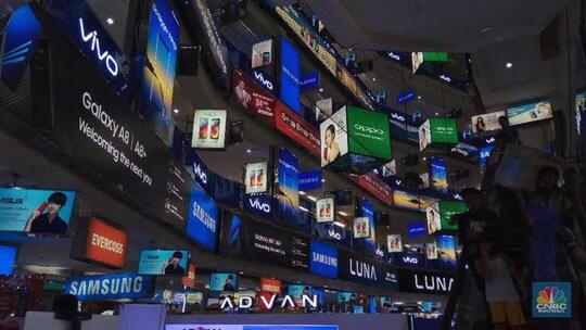 Strategi Oppo, Vivo Meredam Xiaomi Lewat Iklan, Sales Dan Badut, Masih Sukseskah?