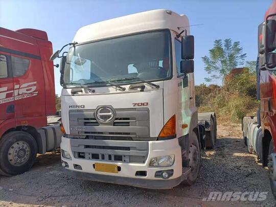 Bukan Buat Gaya! Inilah Alasan Mengapa Truk Besar Memiliki Lampu Dengan Posisi Rendah
