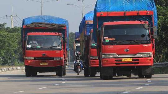 Mengapa Kebanyakan Truk & Bus Memakai Rem Tromol? Ini Dia 2 Alasannya