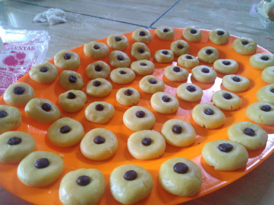 Kue Kering Ekonomis, Hanya Dari 1 Adonan Tercipta 3 Jenis Kue, Loh!