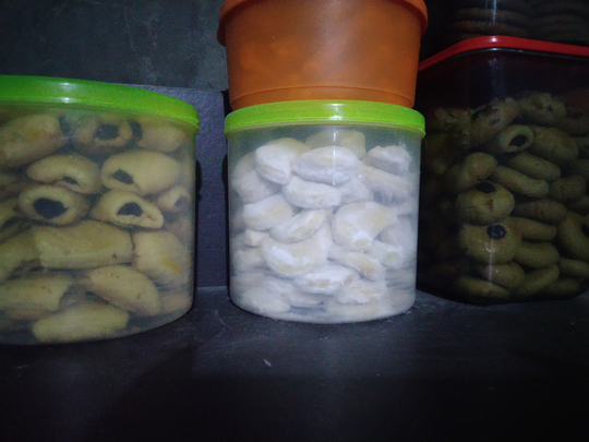 Kue Kering Ekonomis, Hanya Dari 1 Adonan Tercipta 3 Jenis Kue, Loh!