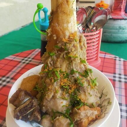 Penjualnya Seksi, Pelanggan Ketagihan. Kisah Sukses Usaha Bakso Semox