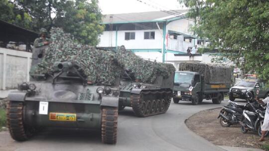 Penyebar Hoax Tank TNI Buat Halau Pemudik Diciduk, Lalu Minta Maaf