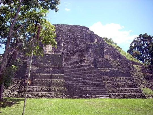 Sedikit Tentang Tikal, Peradaban Bangsa Maya di Benua Amerika