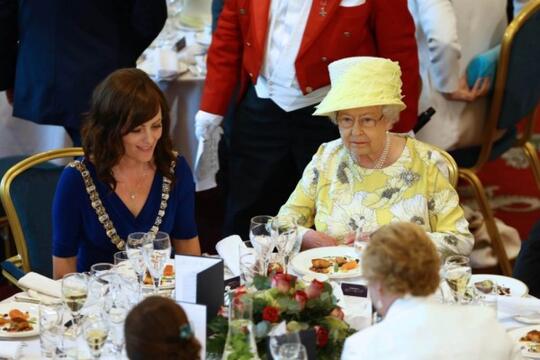 Apa yang Ratu Elizabeth makan setiap hari?