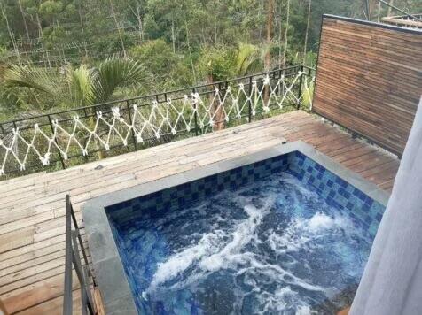 Pengen Ngerasain Camping Yang Glamour? Ke Legok Kondang Lodge Aja