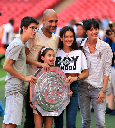 Dele Alli Kepergok “Nyedot” Anak Pep Guardiola!