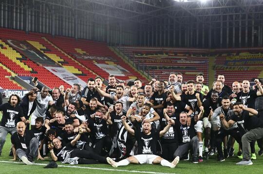 Ketat Parah! Besiktas Juara Liga Turki Karena Unggul Satu Gol dari Galatasaray