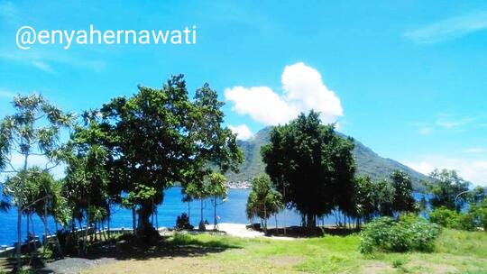 Pantai Jikomalamo, Tempat Asyik Menikmati Aneka Olahraga Air di Pulau Ternate