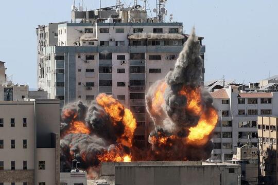 "Beri Kami 10 Menit", Detik-detik Menegangkan Israel Ledakkan Gedung Al Jazeera