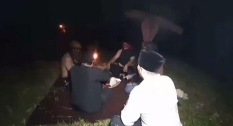 Viral Video Sekelompok Dukun Serang Israel Pakai Rudal Gai