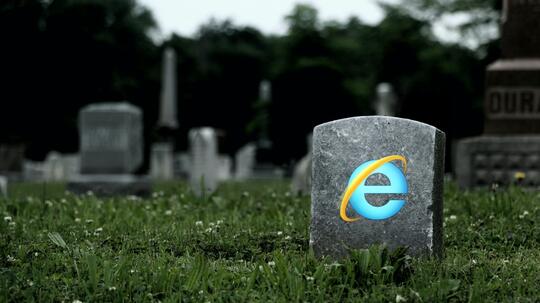 R.I.P | Terimakasih "IE" Telah Menemani Anak Warnet 2004 Kebawah Buat Browsing