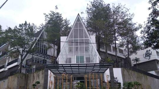 Are You and I Bed & Breakfast, Hotel 300 Ribuan dengan View Instagram able, Apik!
