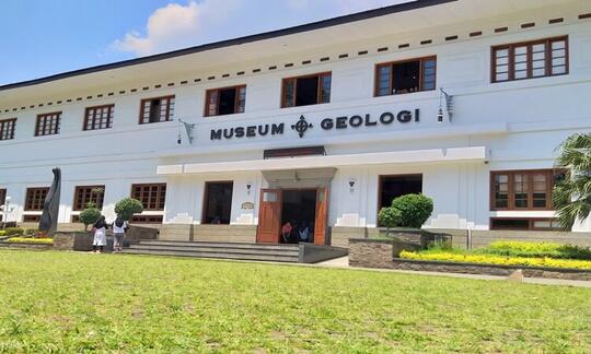 Are You and I Bed & Breakfast, Hotel 300 Ribuan dengan View Instagram able, Apik!