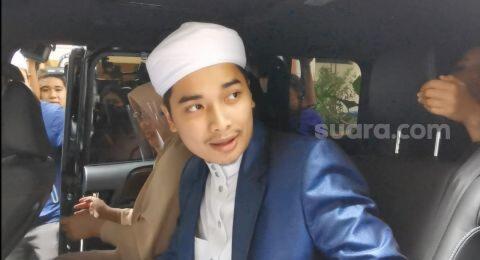 Buruk Semua! Larissa Chou Bongkar Borok Alvin Faiz, Pimpinan Ponpes Az Zikra Bogor