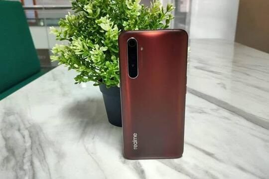 Smartphone Yang Support 5G Indosat