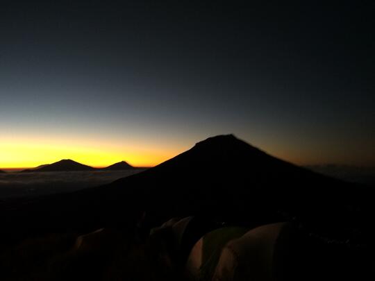 Pantangan Gunung Sumbing, Jangan Mengucap Dingin.