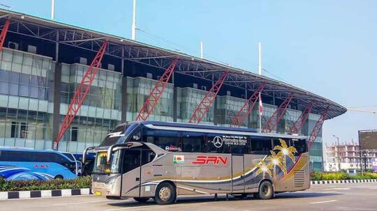 Pintu Tengah Pada Bus, Apa Sih Kelebihan Dan Kekurangannya?