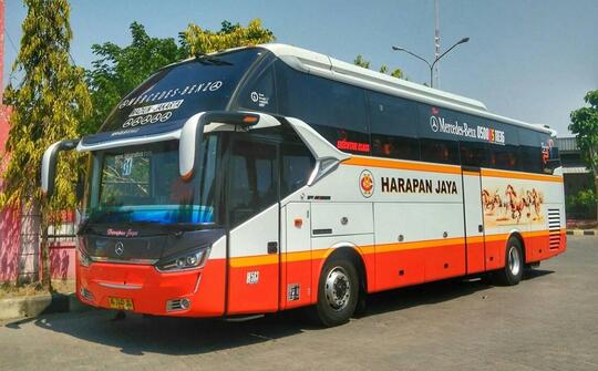 Pintu Tengah Pada Bus, Apa Sih Kelebihan Dan Kekurangannya?