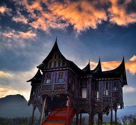 Small World, Tempat Wisata Instagramable Untuk Keluarga