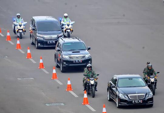Apa Yang Terjadi Jika Polisi Menabrak Pengguna Jalan, Karena Menerobos Lampu Merah?