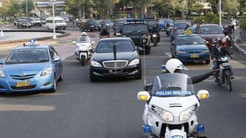 Apa Yang Terjadi Jika Polisi Menabrak Pengguna Jalan, Karena Menerobos Lampu Merah?