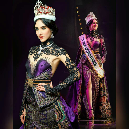 Edymar Martinez, Si Gadis Bermata Hijau Yang Mengagumkan!