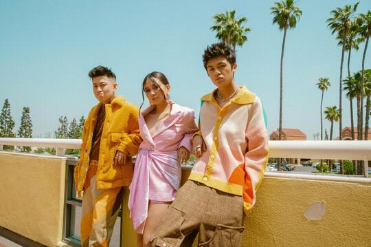 Cerita Seru di Balik Single Baru Rich Brian, NIKI, & Warren Hue 'California'