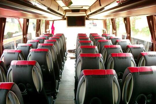 Kenapa Di Indonesia Jumlah Bangku Bus Lebih Banyak Di Sebelah Kanan?