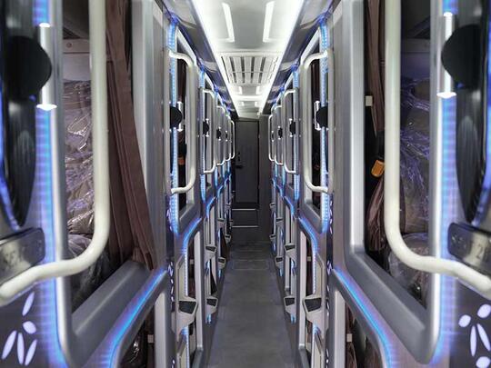 Apa Keunggulan Bus Bermesin Belakang Dibanding Bermesin Depan?