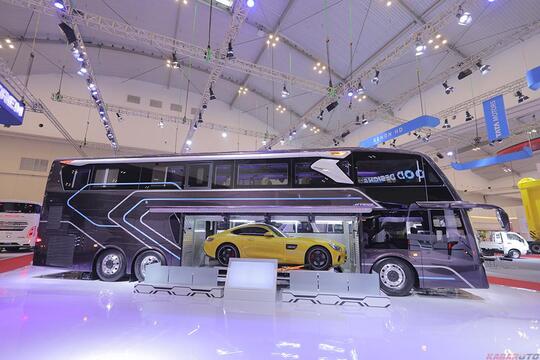Apa Keunggulan Bus Bermesin Belakang Dibanding Bermesin Depan?
