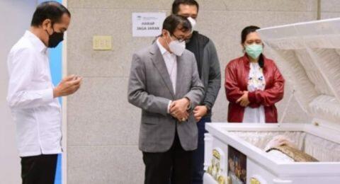 Komentari Foto Jokowi Takziah, Noval Assegaf: Haram Hukumnya Mendoakan Mayit Kafir