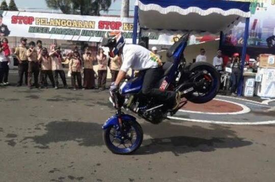 Freestyle Motor Liar Berbahaya, Banyak Yang Celaka!! Tapi Kok Ga Ada Kapoknya?