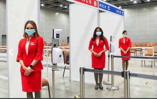 Wih, Pramugari Dan Kru Kabin Maskapai Ini Bikin Orang Semangat Di Vaksin !