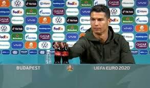 Saham Coca-Cola Langsung Anjlok, Karena Botolnya Digeser Ronaldo