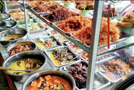 Warteg dan Burjo Nasibmu Kini Di Mata Generasi Z
