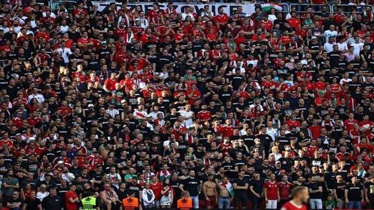 Katanya Corona, Tapi Kok Stadion Di Perhelatan Euro 2020 Penuh?