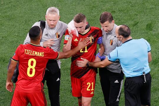 Bek Belgia Castagne, Mungkin Absen di Kompetisi EURO 2020, Akibat Cedera Soket Mata
