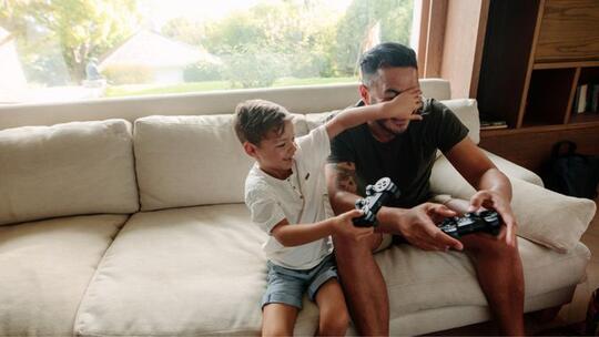 Buat Para Orang Tua Yuk Ubah Pandangan Bermain Game Tidak Ada Gunanya