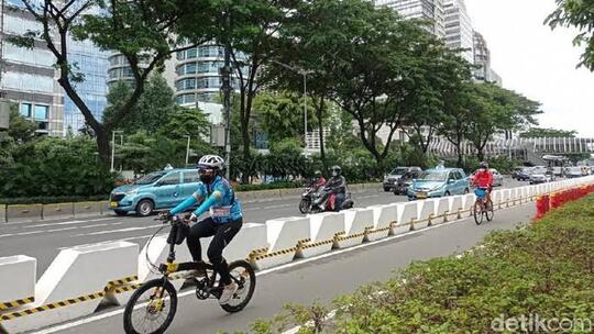 Bongkar Jalur Sepeda Permanen Bikin Pusing Kaum Elite, Pada Setuju Ga Nih?