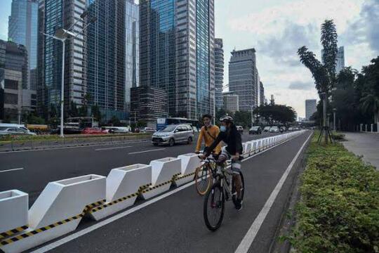 Bongkar Jalur Sepeda Permanen Bikin Pusing Kaum Elite, Pada Setuju Ga Nih?