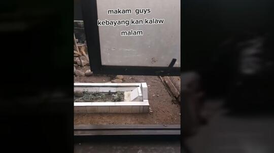 Tak Jeli Pas Cari Kontrakan, Wanita Cuma Pasrah Buka Jendela Langsung Kuburan