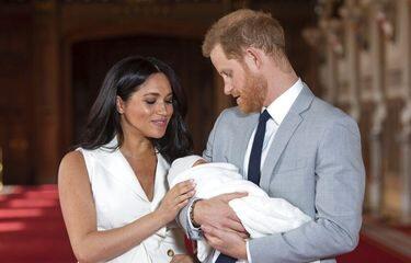 Pangeran Charles Dipastikan Tidak Akan Membiarkan Putra Harry dan Meghan JadiPangeran