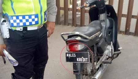 Akhirnya Terkuak, Ternyata Begini Cara Polisi Membedakan Plat Palsu Dari Jarak Jauh!