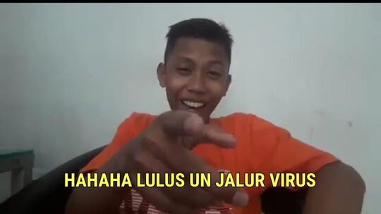 Sekolah Gak Pernah Apa Lagi Pake Seragam, Sekali Sekolah Corat-coret Seragam!