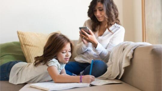 Sosok Guru Teladan Sekaligus Single Parent, Itulah Ibu Kartiyem