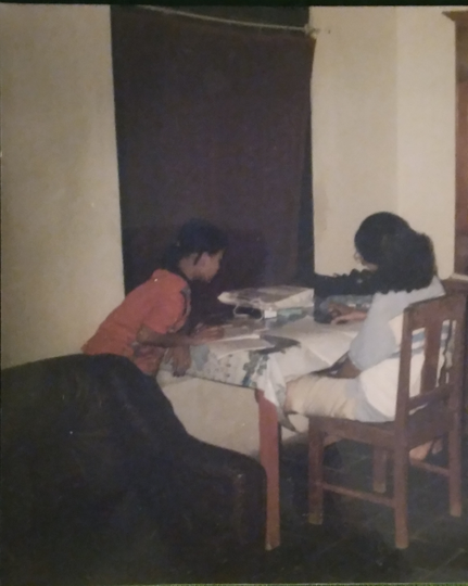 Sosok Guru Teladan Sekaligus Single Parent, Itulah Ibu Kartiyem