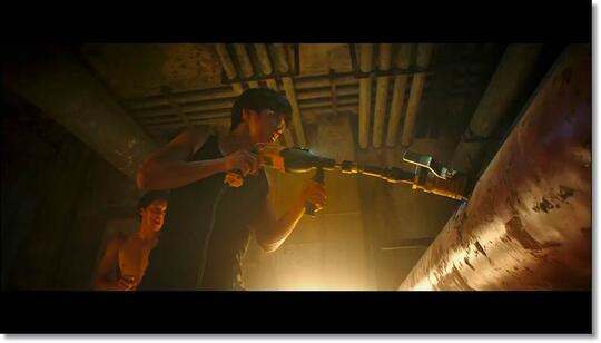 Film Pipeline (2021), Rintangan Berat yang Dihadapi Tim Pencuri Minyak Mentah