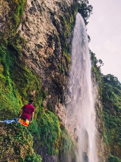 Nikmati Keindahan Curug Ngebul Pagelaran, Cianjur Selatan Bersama Smartfren Unlimited