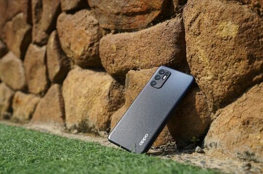 Si Kamera Canggih & Gaming Lancar Rilis! Buruan Preorder OPPO Reno6 di Shopee